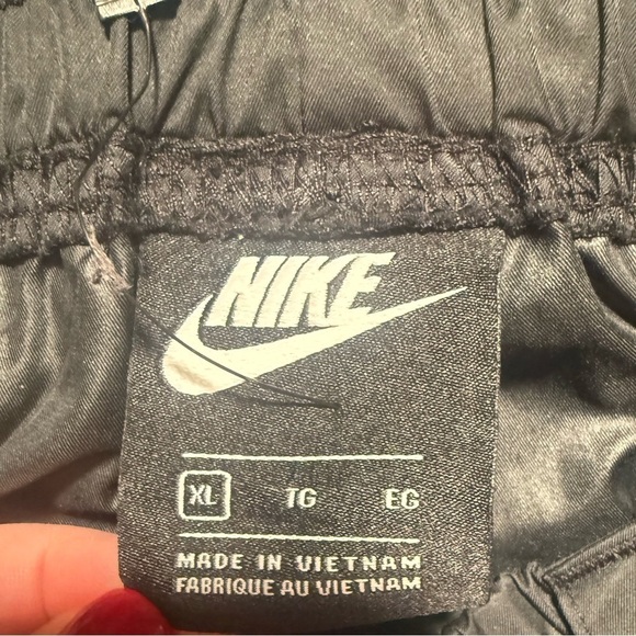 Nike sportswear belted swoosh jogger windbreaker pants XL black CJ3776-010 - Picture 4 of 8
